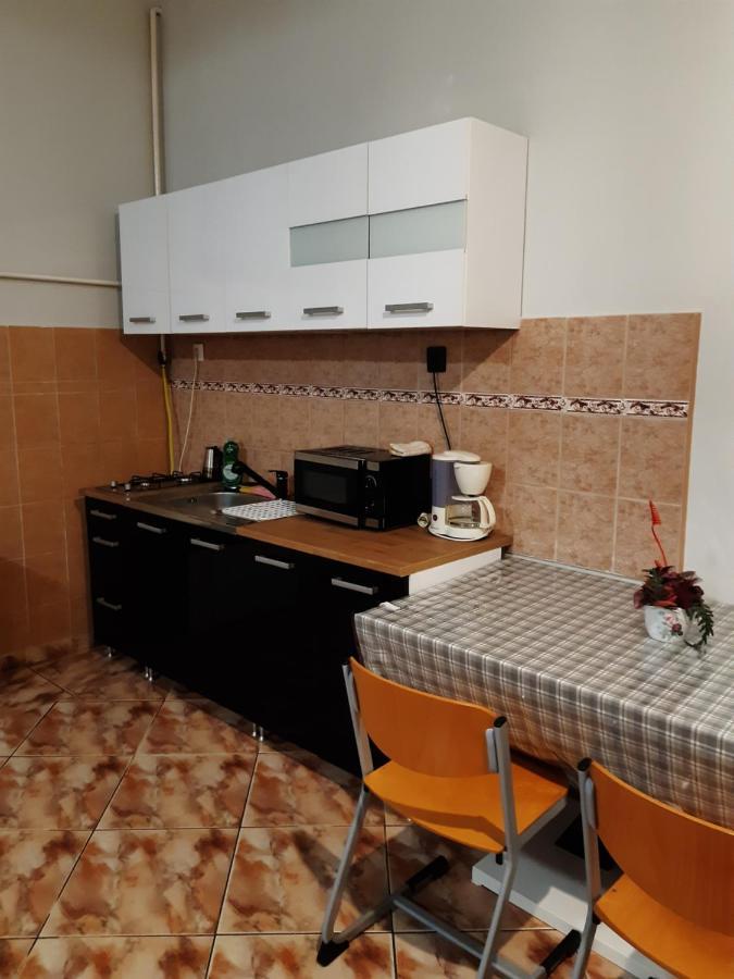 Helga Apartman Mako Exterior photo