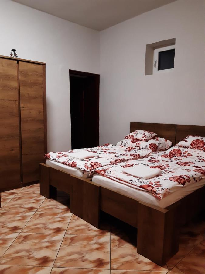 Helga Apartman Mako Exterior photo