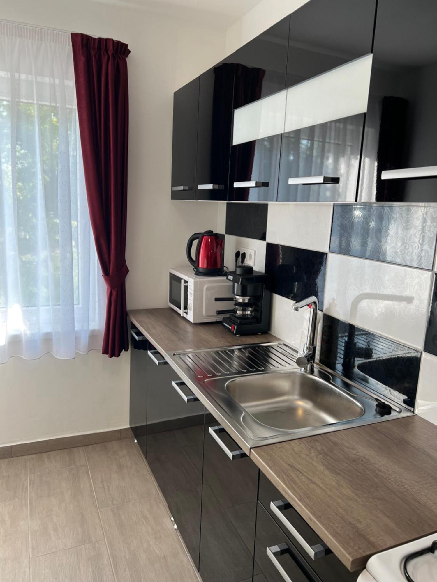 Helga Apartman Mako Exterior photo